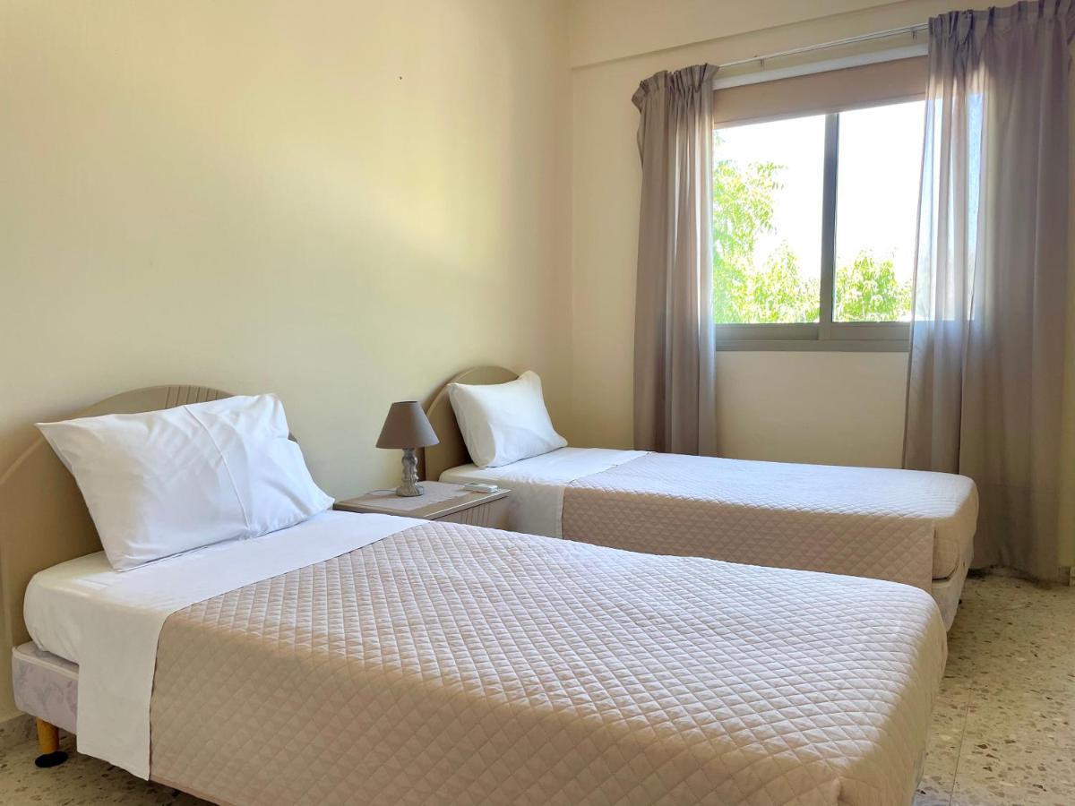 Himonas Apartments ปิสซูรี ภายนอก รูปภาพ