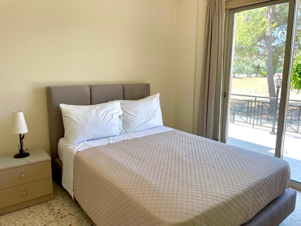 Himonas Apartments ปิสซูรี ภายนอก รูปภาพ