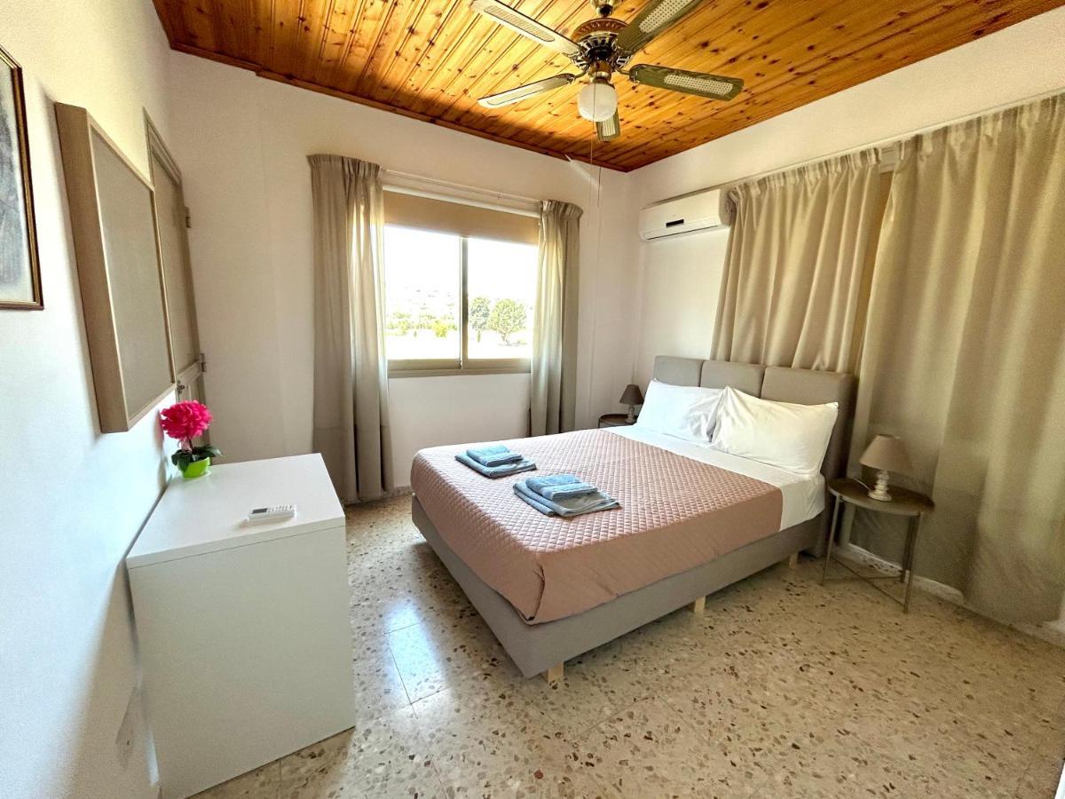 Himonas Apartments ปิสซูรี ภายนอก รูปภาพ