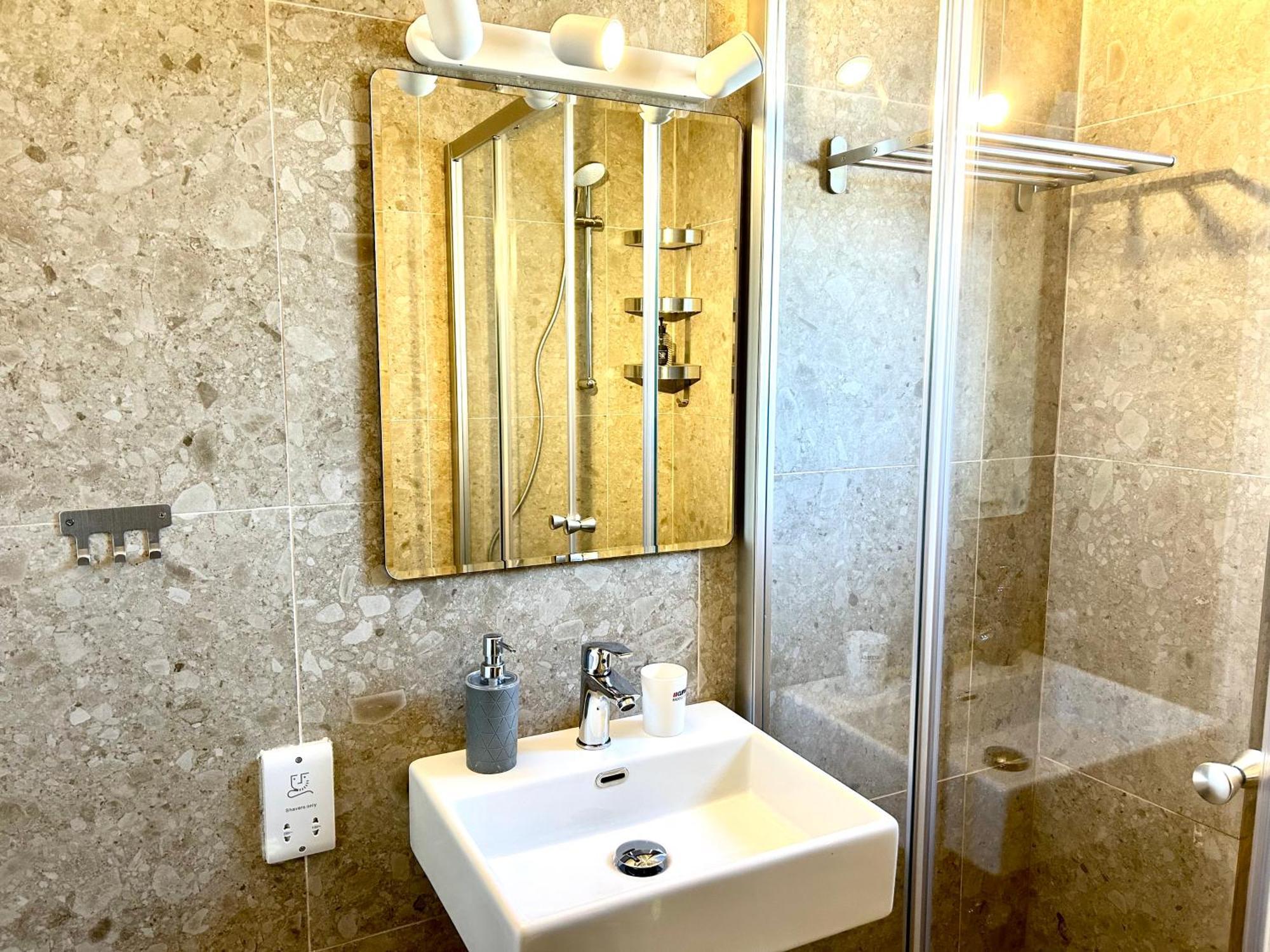 Himonas Apartments ปิสซูรี ภายนอก รูปภาพ
