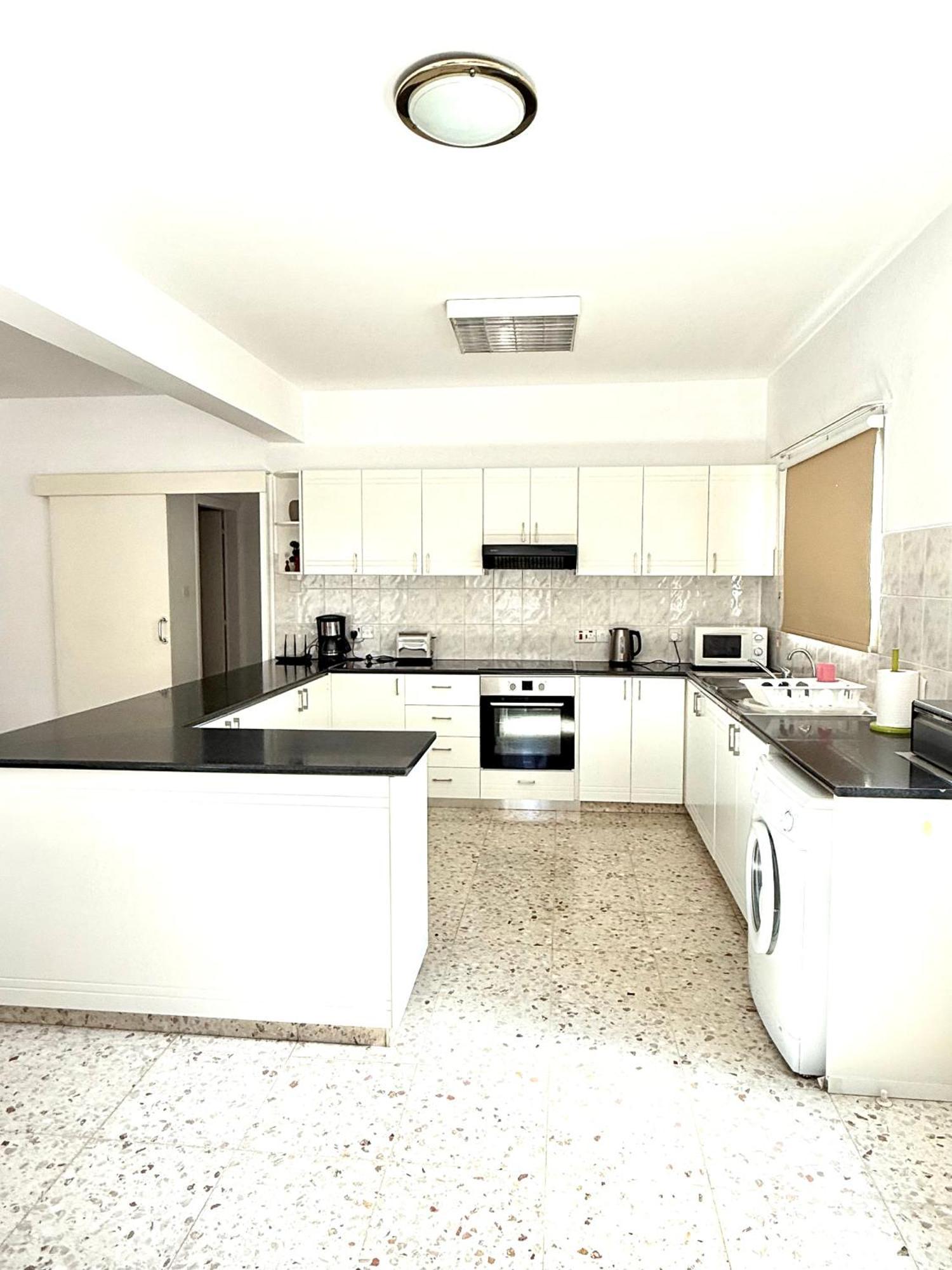 Himonas Apartments ปิสซูรี ภายนอก รูปภาพ