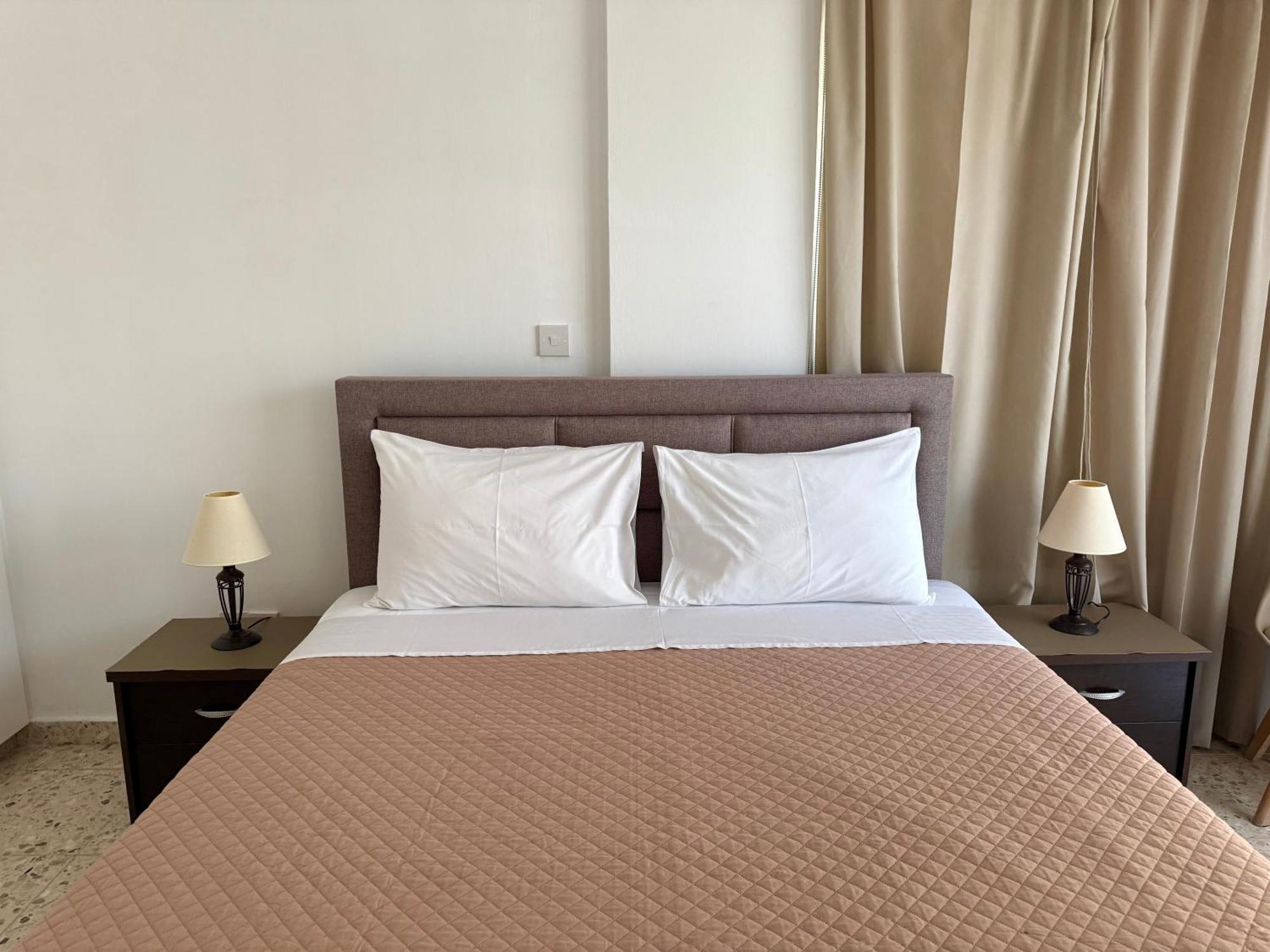 Himonas Apartments ปิสซูรี ภายนอก รูปภาพ