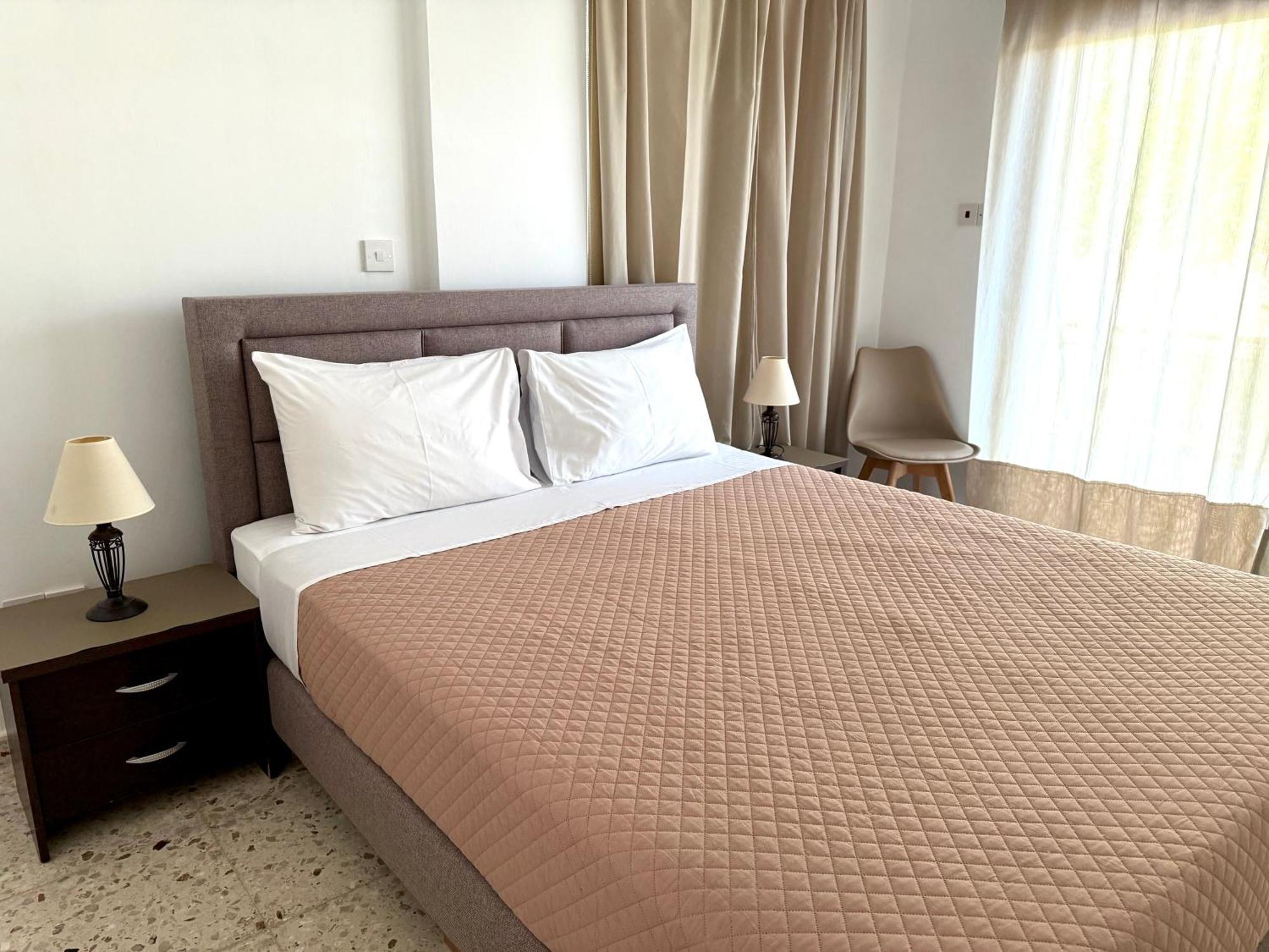 Himonas Apartments ปิสซูรี ภายนอก รูปภาพ