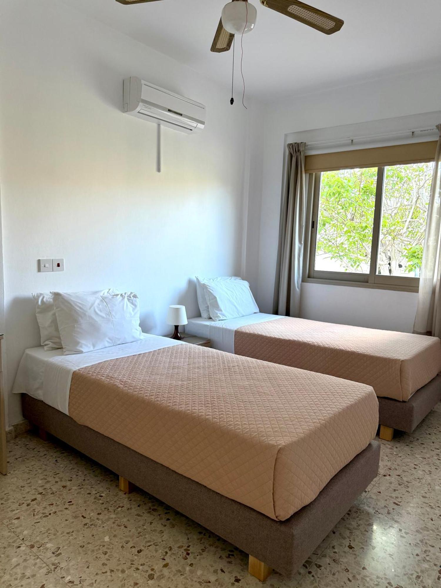 Himonas Apartments ปิสซูรี ภายนอก รูปภาพ