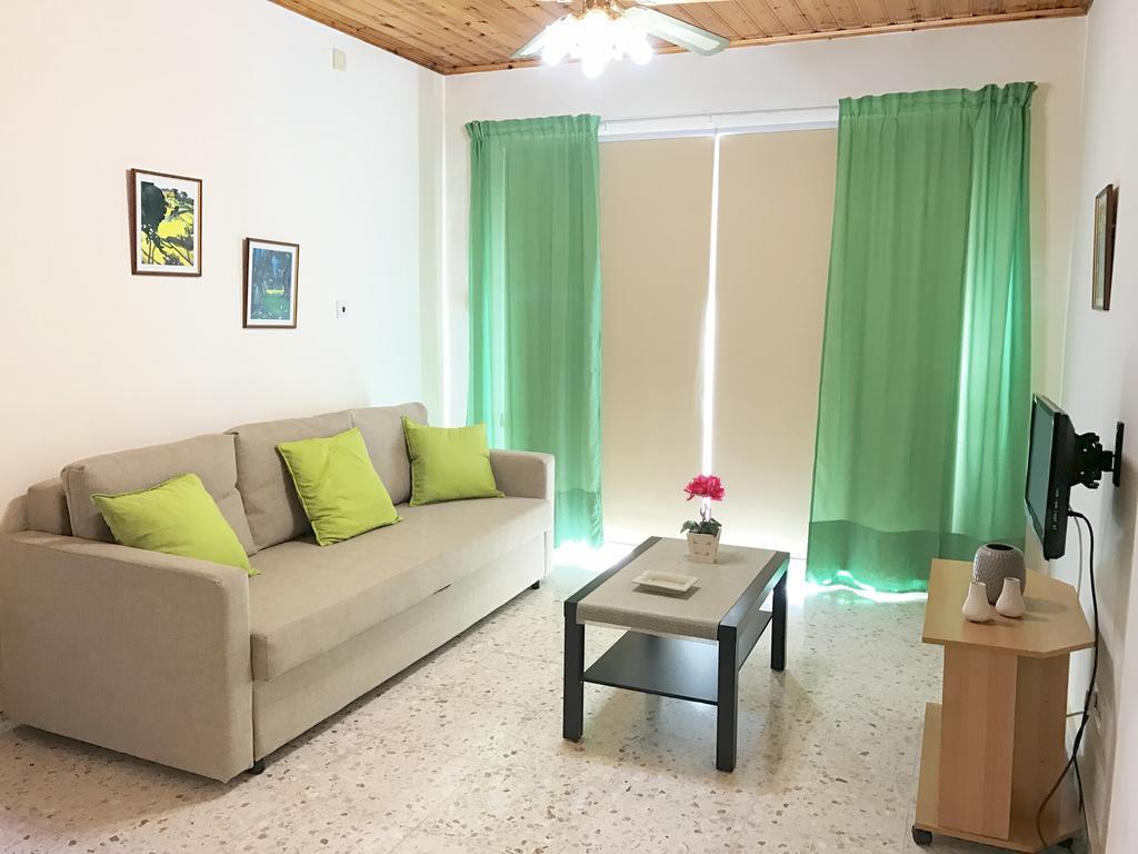 Himonas Apartments ปิสซูรี ภายนอก รูปภาพ