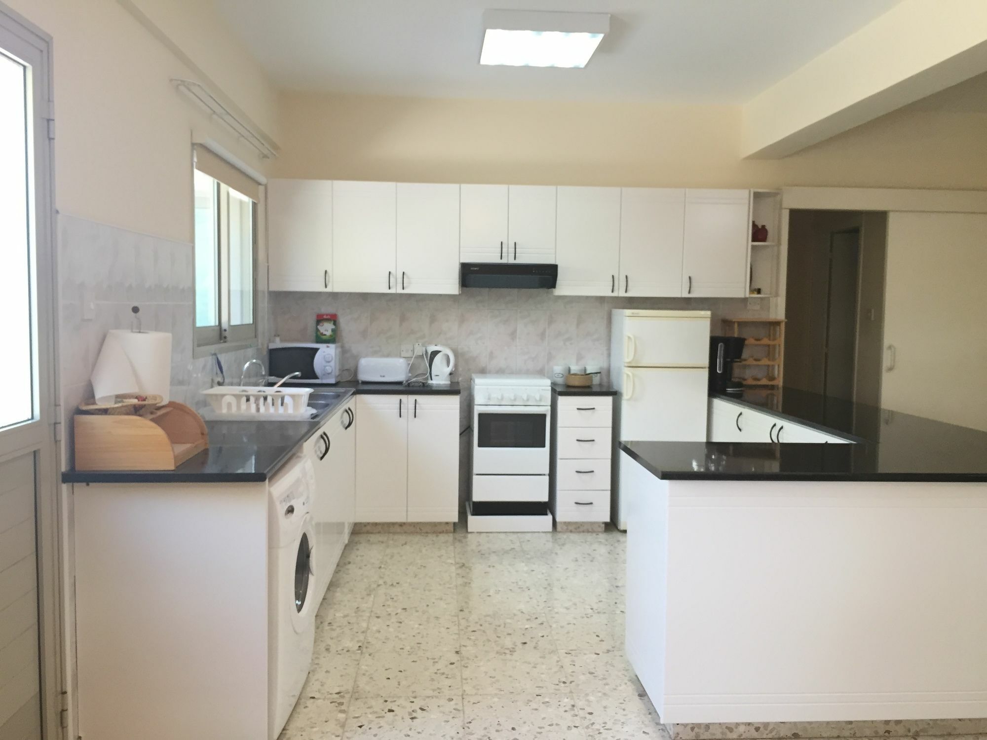 Himonas Apartments ปิสซูรี ภายนอก รูปภาพ