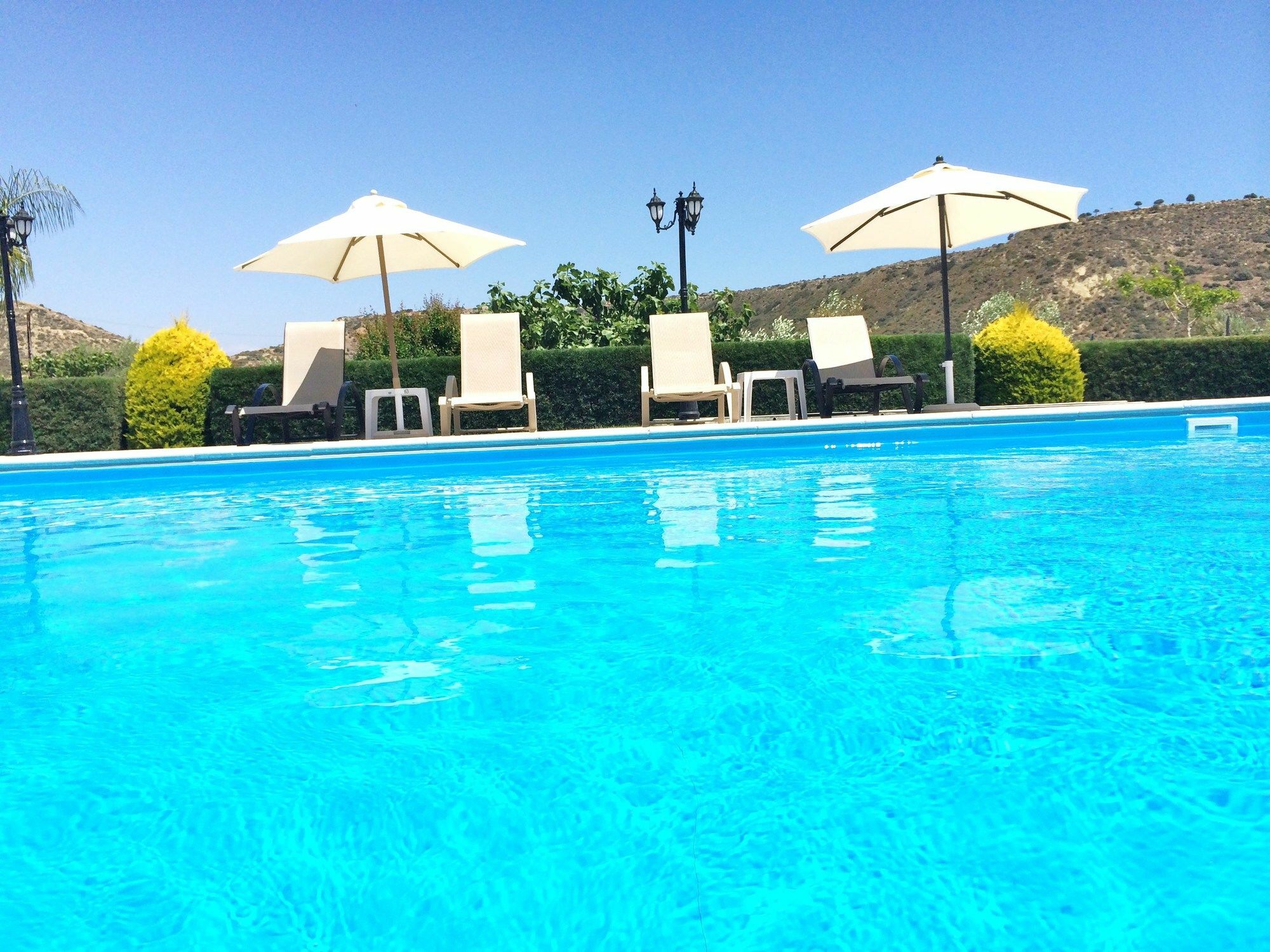 Himonas Apartments ปิสซูรี ภายนอก รูปภาพ