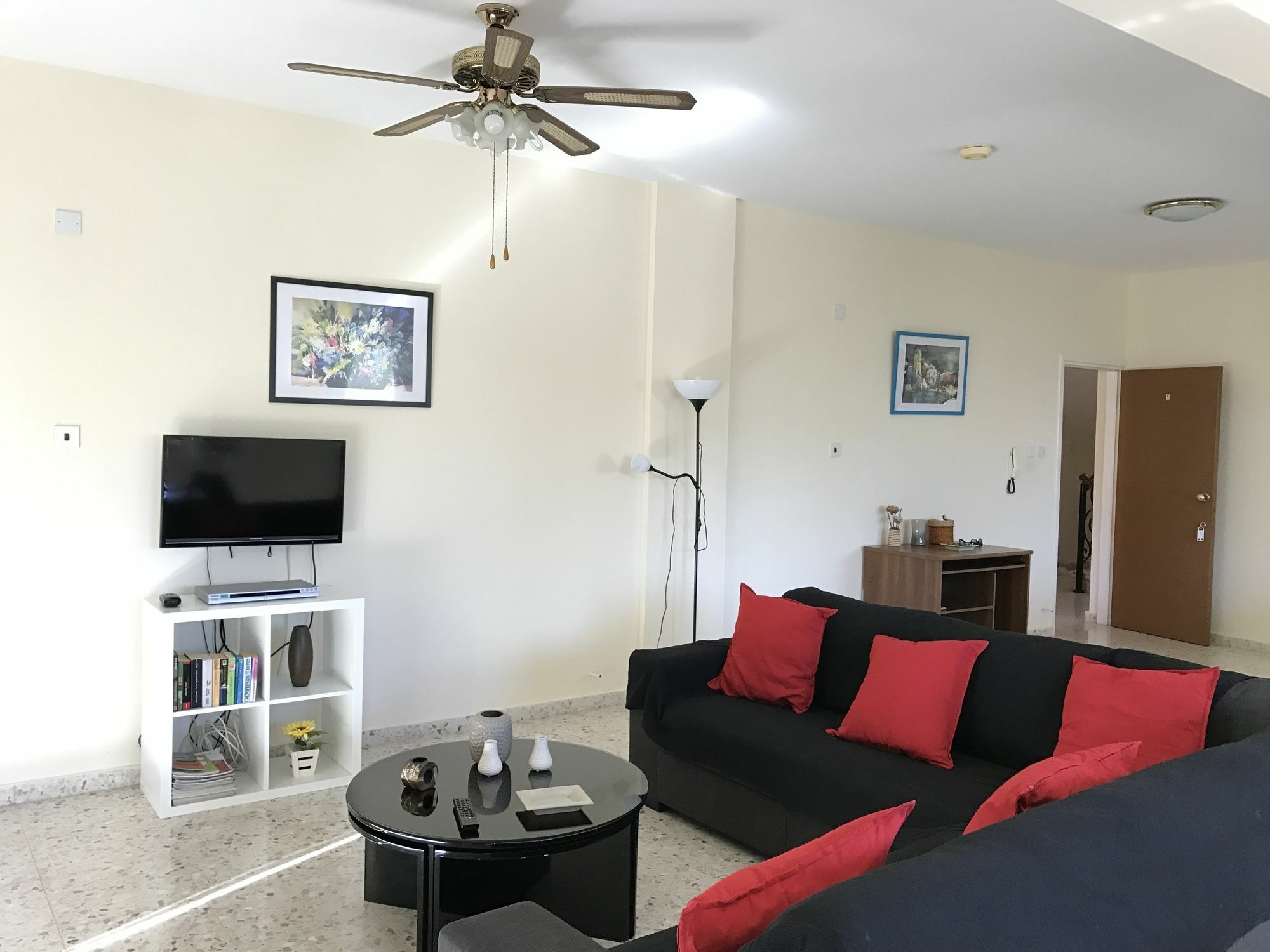 Himonas Apartments ปิสซูรี ภายนอก รูปภาพ