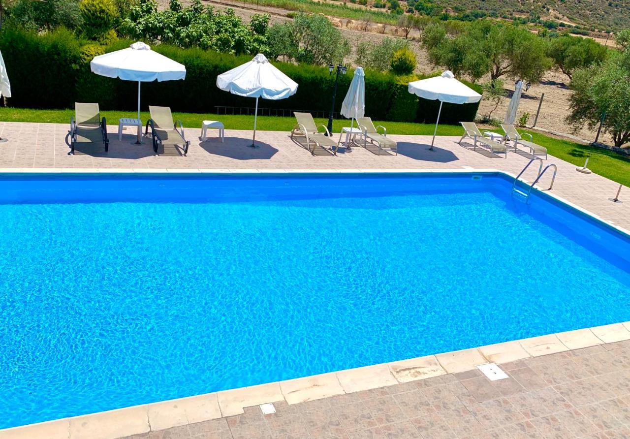Himonas Apartments ปิสซูรี ภายนอก รูปภาพ